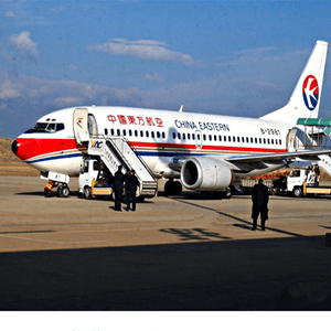 大连周水子航空快运业稳步发展的原因是什么？